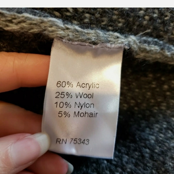 COCOGIO wool blend cardigan size Medium - Picture 6 of 7